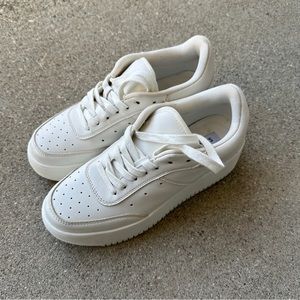 Steve Madden sneaker